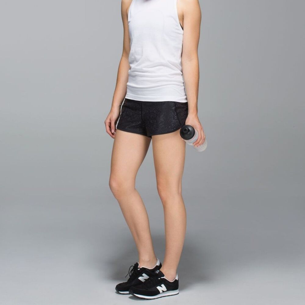 Rare lululemon Speed Short Size 4 Black Embossed Blackbird Love Scribble Print
